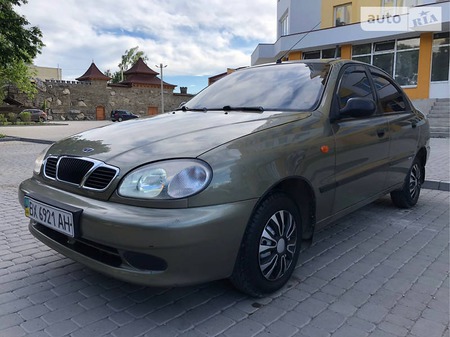 Daewoo Lanos 2003  випуску Хмельницький з двигуном 1.3 л газ седан механіка за 3100 долл. 