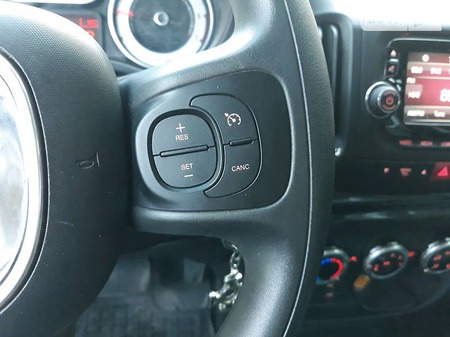 Fiat 500 L 2013  випуску Одеса з двигуном 1.4 л бензин хэтчбек автомат за 9999 долл. 