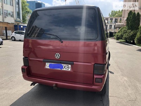 Volkswagen Multivan 1993  випуску Київ з двигуном 2.5 л газ мінівен механіка за 6800 долл. 