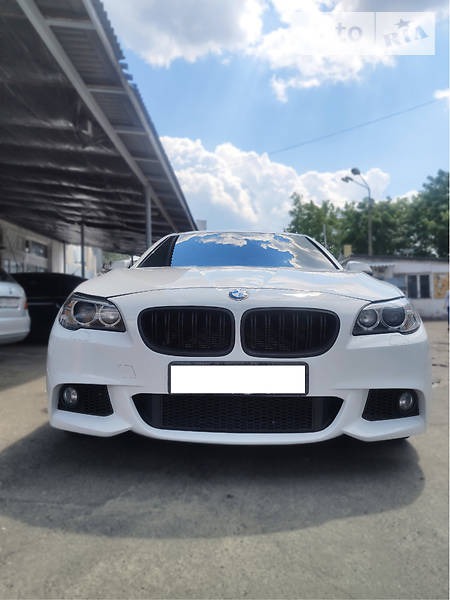 BMW 535 2016  випуску Київ з двигуном 3 л бензин седан автомат за 35700 долл. 