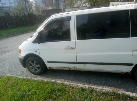 Mercedes-Benz Vito 2000  випуску Харків з двигуном 2.2 л дизель мінівен механіка за 3600 долл. 