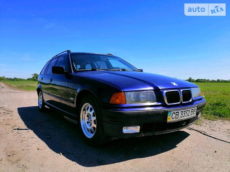 BMW 325 1997  випуску Чернігів з двигуном 2.5 л дизель універсал механіка за 4300 долл. 