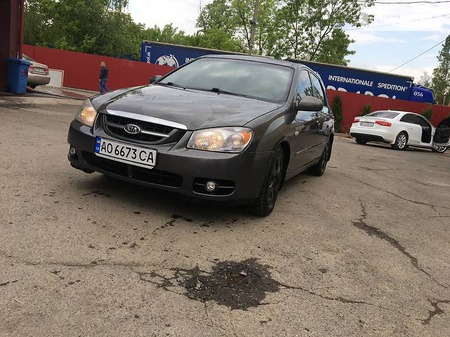 KIA Cerato 2006  випуску Ужгород з двигуном 1.5 л дизель хэтчбек механіка за 4200 долл. 