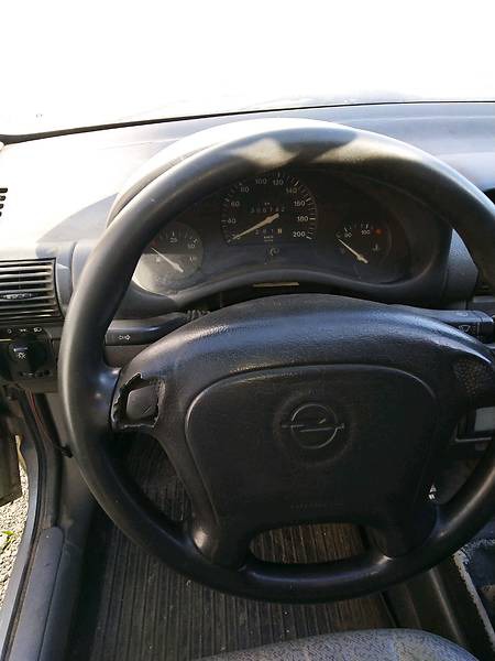 Opel Combo Life 1995  випуску Дніпро з двигуном 1.4 л  мінівен механіка за 600 долл. 
