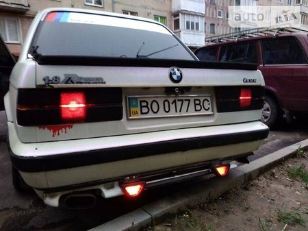 BMW M1 1988  випуску Тернопіль з двигуном 1.8 л бензин седан механіка за 2600 долл. 