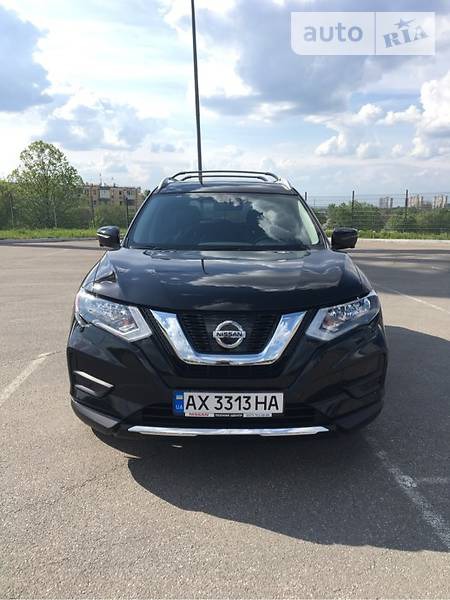 Nissan Rogue 2017  випуску Харків з двигуном 2.5 л газ позашляховик автомат за 19999 долл. 