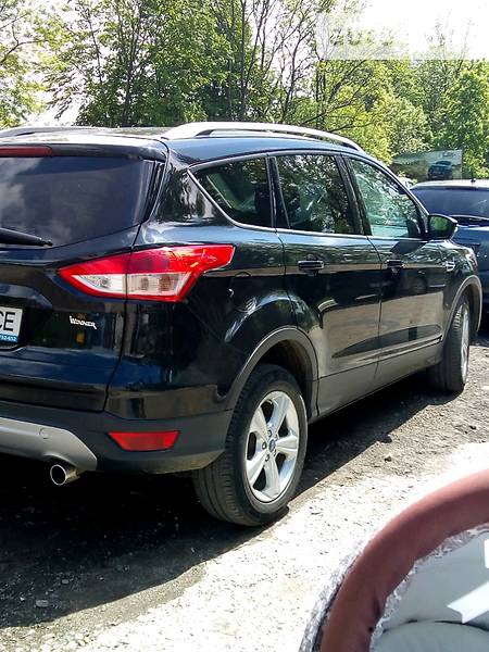 Ford Kuga 2013  випуску Івано-Франківськ з двигуном 2 л дизель позашляховик механіка за 18200 долл. 