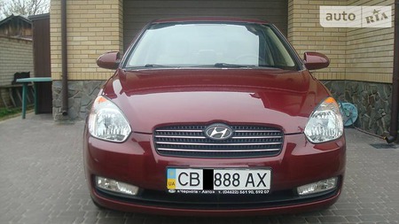 Hyundai Accent 2009  випуску Чернігів з двигуном 1.4 л газ седан автомат за 6950 долл. 