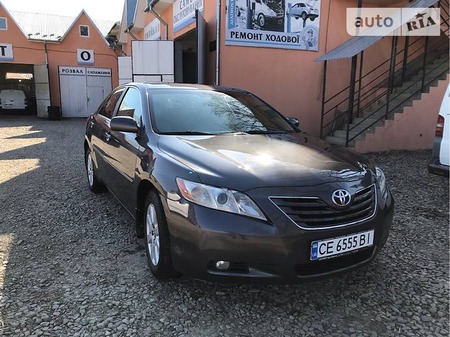 Toyota Camry 2006  випуску Чернівці з двигуном 2.4 л газ седан автомат за 10888 долл. 