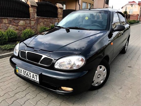 Daewoo Lanos 2008  випуску Хмельницький з двигуном 1.5 л газ седан механіка за 4799 долл. 