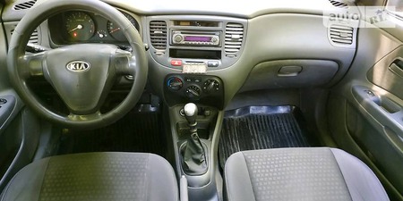 KIA Rio 2007  випуску Запоріжжя з двигуном 1.4 л бензин седан механіка за 5500 долл. 