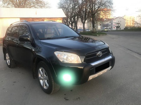 Toyota RAV 4 2006  випуску Хмельницький з двигуном 2.4 л газ позашляховик автомат за 12000 долл. 