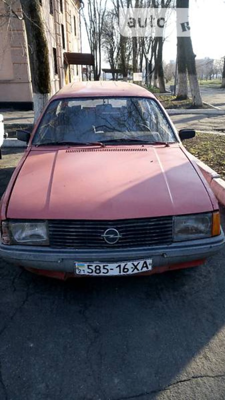 Opel Rekord 1979  випуску Харків з двигуном 2 л газ універсал механіка за 500 долл. 