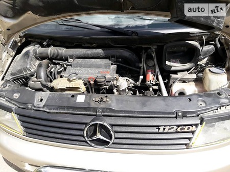 Mercedes-Benz Vito 2003  випуску Миколаїв з двигуном 2.2 л дизель  механіка за 6200 долл. 
