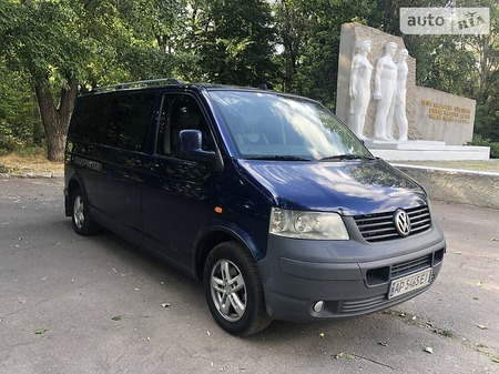 Volkswagen Transporter 2006  випуску Дніпро з двигуном 2.5 л дизель мінівен автомат за 7950 долл. 