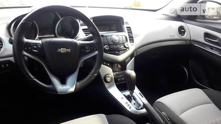 Chevrolet Cruze 2011  випуску Вінниця з двигуном 2 л дизель седан автомат за 9200 долл. 