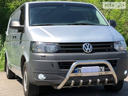 Volkswagen Transporter 2013  випуску Полтава з двигуном 2 л дизель мінівен автомат за 13500 долл. 
