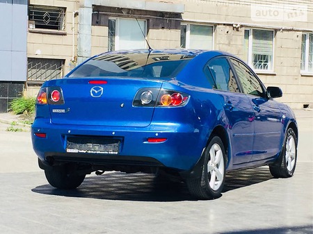 Mazda 3 2006  випуску Дніпро з двигуном 1.6 л газ седан автомат за 6300 долл. 