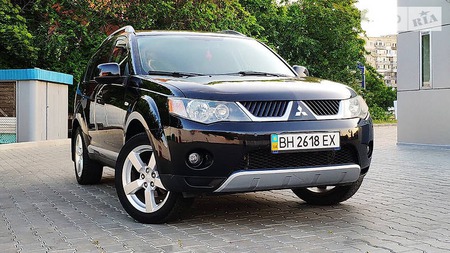 Mitsubishi Outlander XL 2007  випуску Одеса з двигуном 2.4 л газ позашляховик автомат за 11400 долл. 