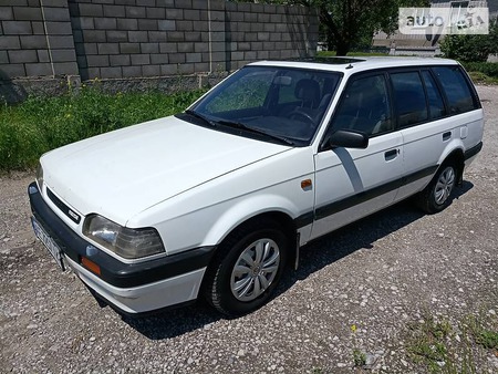 Mazda 323 1992  випуску Дніпро з двигуном 1.6 л газ універсал механіка за 2500 долл. 