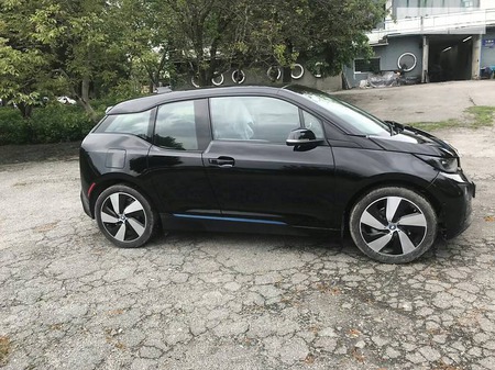 BMW i3 2017  випуску Хмельницький з двигуном 0 л електро хэтчбек автомат за 27300 долл. 