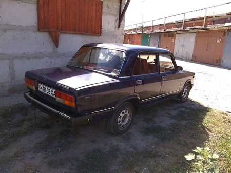 Lada 2107 1987  випуску Харків з двигуном 0 л газ седан механіка за 1150 долл. 