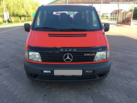 Mercedes-Benz Vito 2002  випуску Чернівці з двигуном 2.2 л дизель мінівен механіка за 6300 долл. 