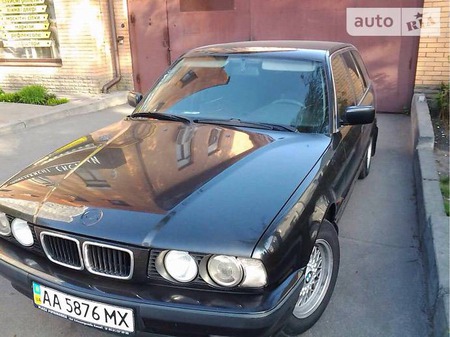BMW 518 1995  випуску Київ з двигуном 1.8 л бензин універсал механіка за 5800 долл. 
