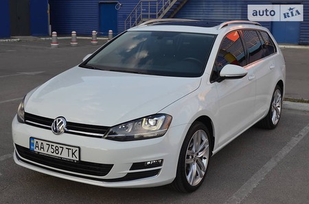 Volkswagen Golf SportWagen 2015  випуску Київ з двигуном 2 л дизель універсал автомат за 23777 долл. 