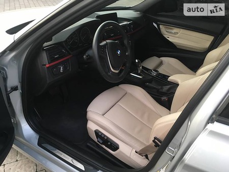 BMW 328 2015  випуску Івано-Франківськ з двигуном 2.8 л бензин седан автомат за 21500 долл. 