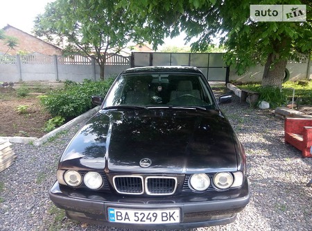 BMW 520 1995  випуску Кропивницький з двигуном 2 л газ седан механіка за 4000 долл. 