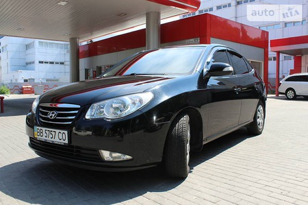 Hyundai Elantra 2010  випуску Дніпро з двигуном 1.6 л бензин седан механіка за 9100 долл. 