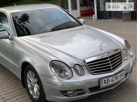 Mercedes-Benz E 300 2007  випуску Вінниця з двигуном 3 л бензин седан автомат за 11600 долл. 
