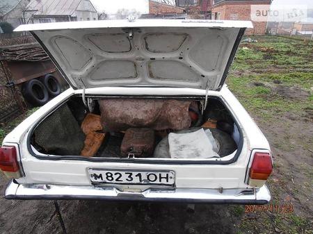 ГАЗ 2401 1981  випуску Львів з двигуном 2.4 л газ седан механіка за 850 долл. 