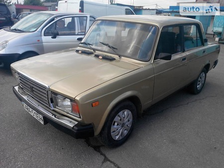 Lada 21074 1996  випуску Донецьк з двигуном 1.6 л бензин седан механіка за 1556 долл. 