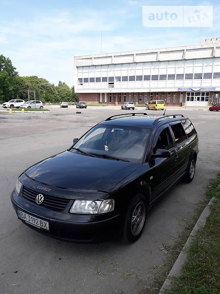 Volkswagen Passat 1997  випуску Кропивницький з двигуном 1.9 л дизель універсал механіка за 5700 долл. 