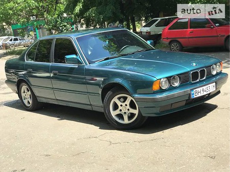 BMW 520 1990  випуску Одеса з двигуном 2 л бензин седан механіка за 3400 долл. 