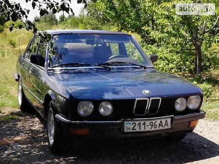 BMW 524 1986  випуску Дніпро з двигуном 2.4 л дизель седан автомат за 1600 долл. 