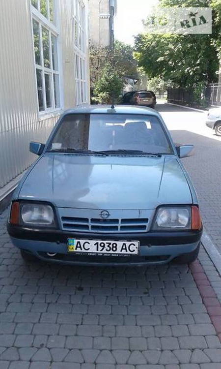 Opel Ascona 1988  випуску Луцьк з двигуном 1.6 л дизель седан механіка за 1300 долл. 