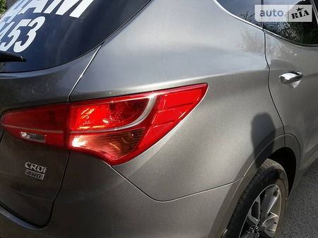 Hyundai Santa Fe 2014  випуску Дніпро з двигуном 2.2 л дизель позашляховик автомат за 24500 долл. 