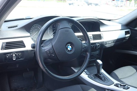 BMW 320 2009  випуску Суми з двигуном 2 л дизель універсал автомат за 11500 долл. 