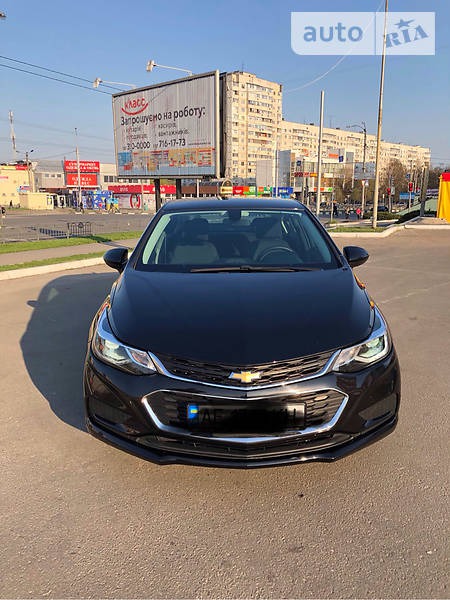 Chevrolet Cruze 2016  випуску Харків з двигуном 1.4 л бензин седан автомат за 12800 долл. 