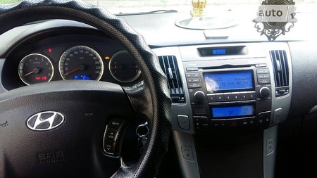 Hyundai Sonata 2008  випуску Кропивницький з двигуном 2 л газ седан автомат за 9300 долл. 
