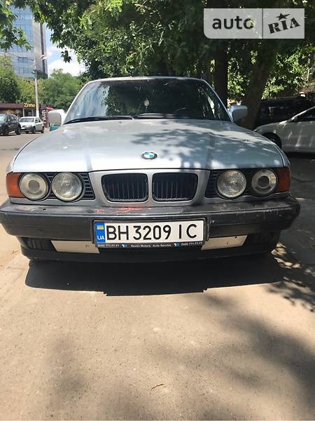 BMW 525 1991  випуску Одеса з двигуном 2.5 л бензин седан автомат за 2500 долл. 