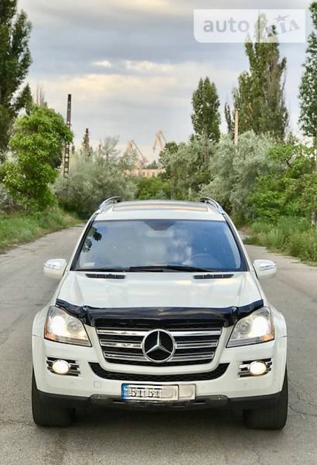 Mercedes-Benz GL 550 2008  випуску Херсон з двигуном 5.5 л газ позашляховик автомат за 23000 долл. 
