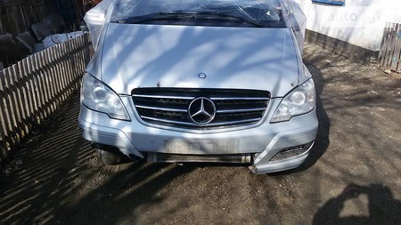 Mercedes-Benz Vito 2010  випуску Харків з двигуном 2.2 л дизель мінівен механіка за 6500 долл. 