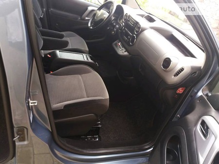 Peugeot Partner 2012  випуску Рівне з двигуном 1.6 л дизель мінівен автомат за 9600 долл. 