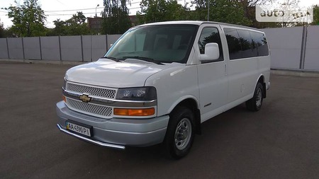 Chevrolet Express 2005  випуску Київ з двигуном 6 л газ мінівен автомат за 35000 долл. 
