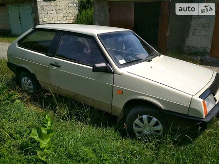 Lada 2108 1987  випуску Львів з двигуном 1.3 л газ седан механіка за 1300 долл. 