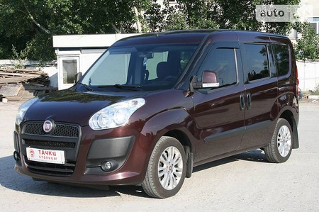 Fiat Doblo 2012  випуску Київ з двигуном 1.4 л газ мінівен механіка за 10450 долл. 